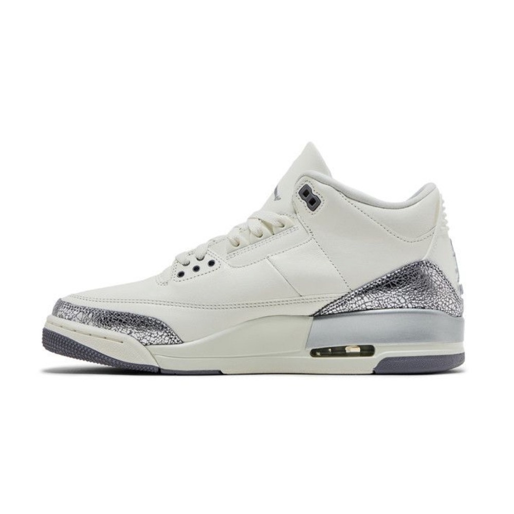 Jordan 3 w
Sail metallic silver
Brand new - Picture 3 of 6